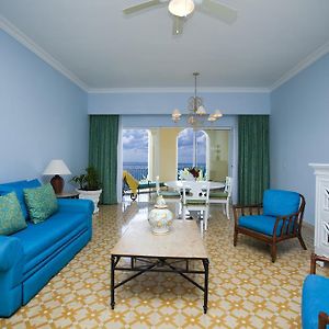 Luxury Suite